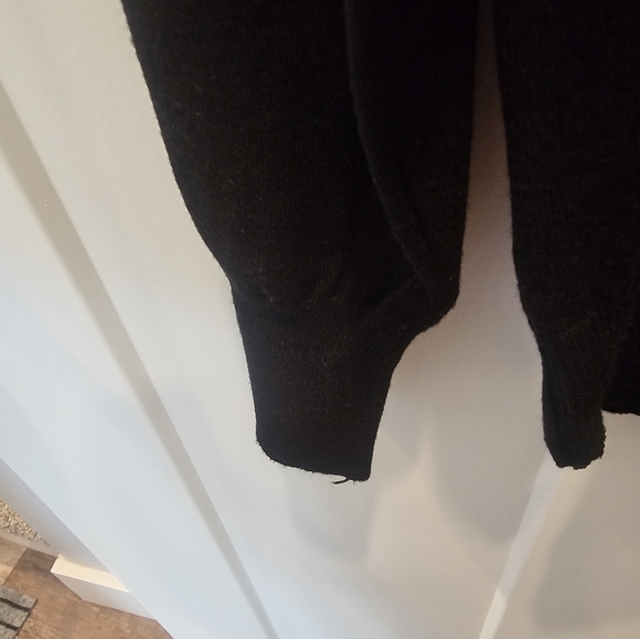 NWT! Rae Dunn Black Puff Sleeve “LOVE” Sweater XL - Picture 3 of 12